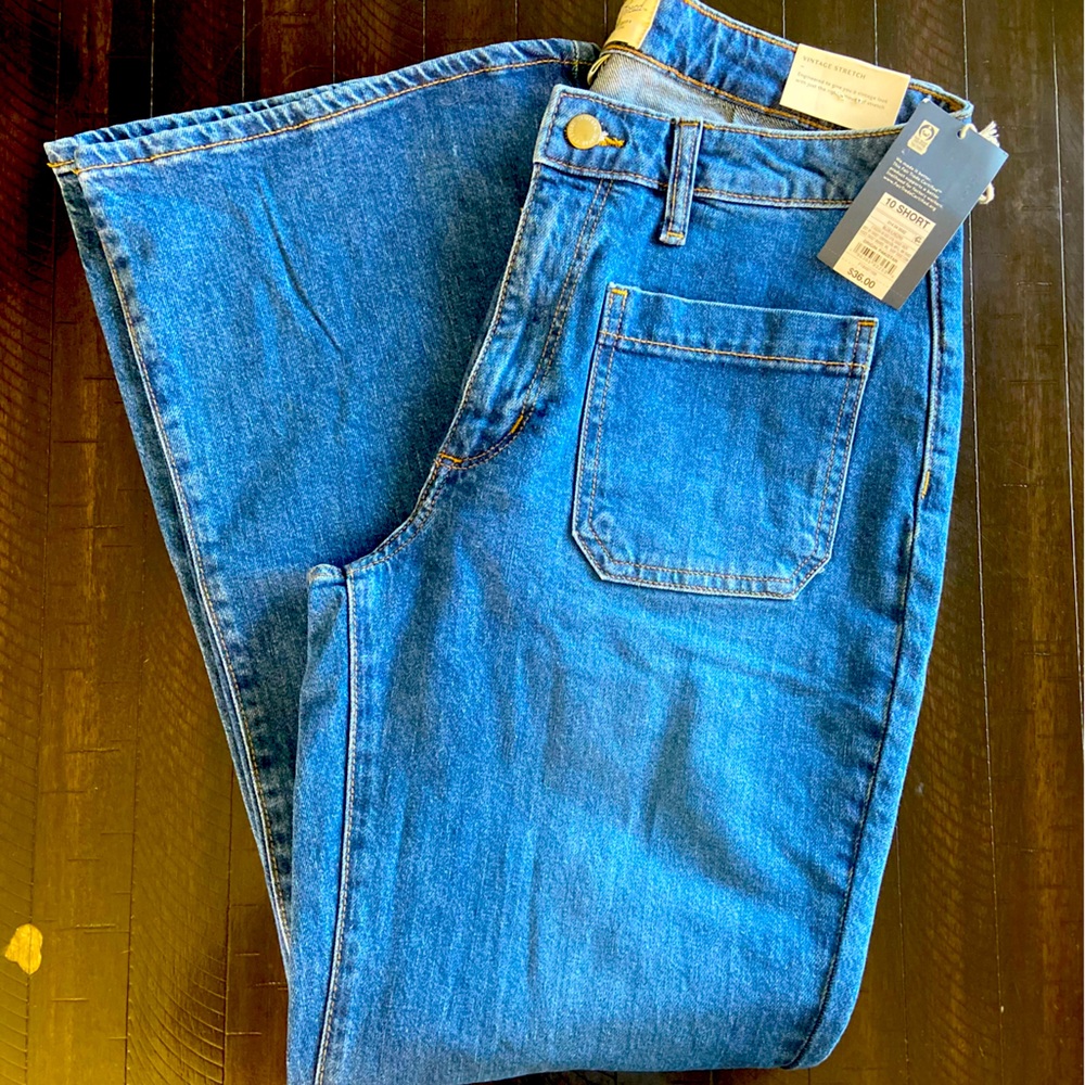 NWT- High Rise Flare Jeans
